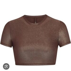 Skims shimmer crop tee